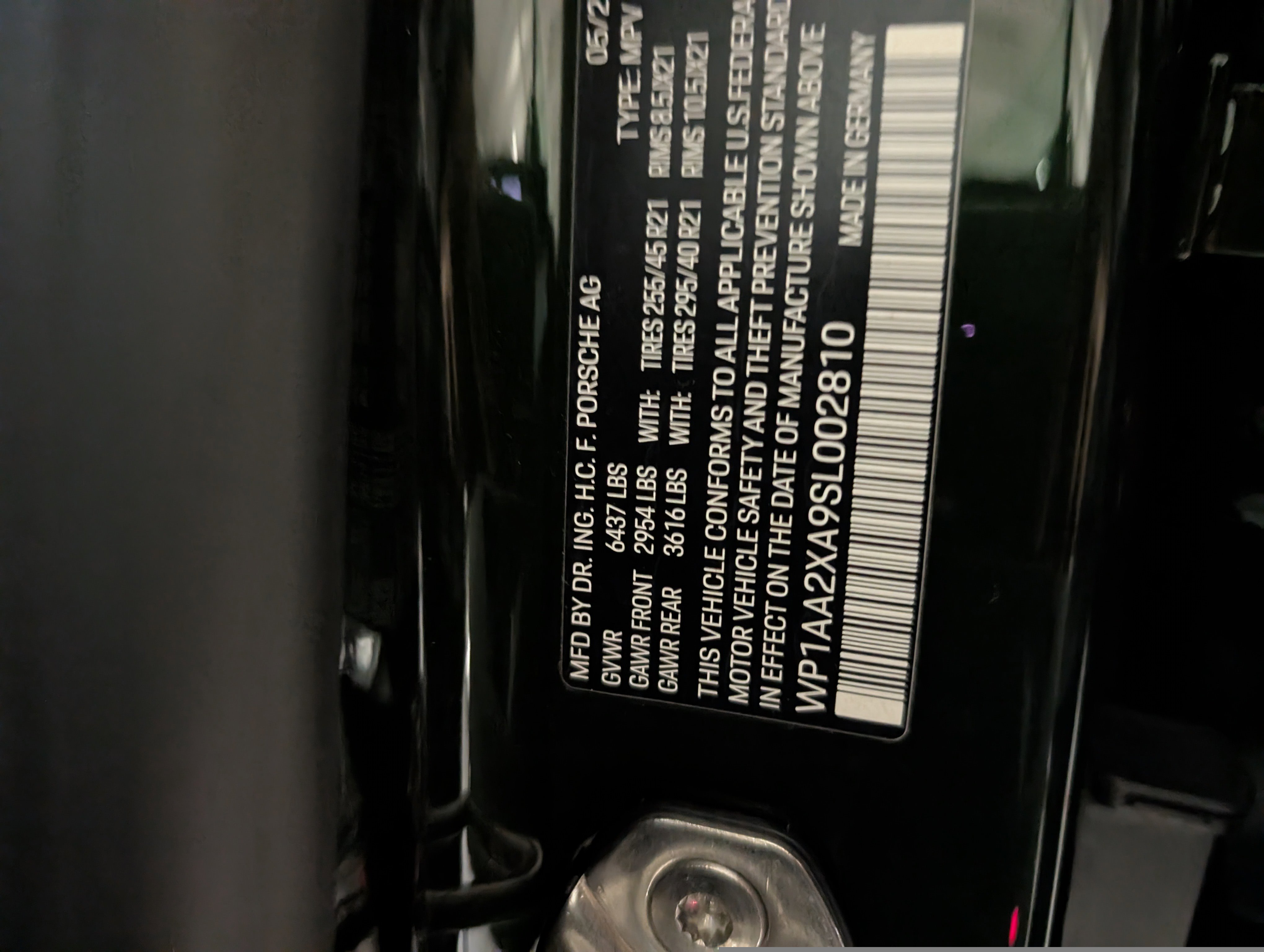 Used 2025 Porsche Macan 4 Electric image 40