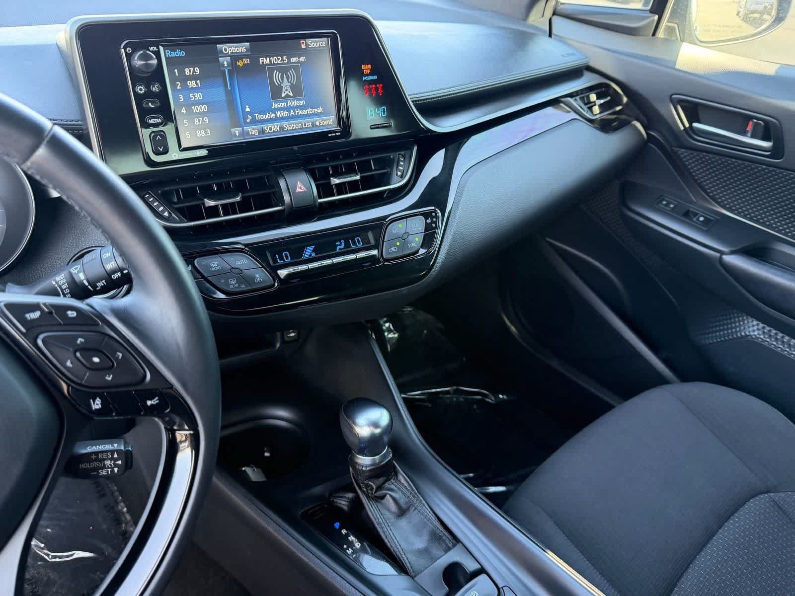 Used 2018 Toyota C-HR XLE FWD image 24