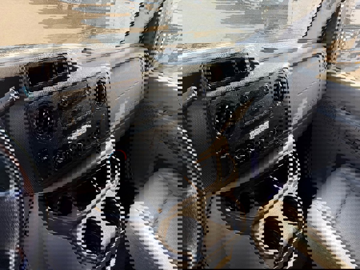 Used 2018 Ford E-450 and Econoline 450 Super Duty w/ Power Windows & Locks Group RWD image 16