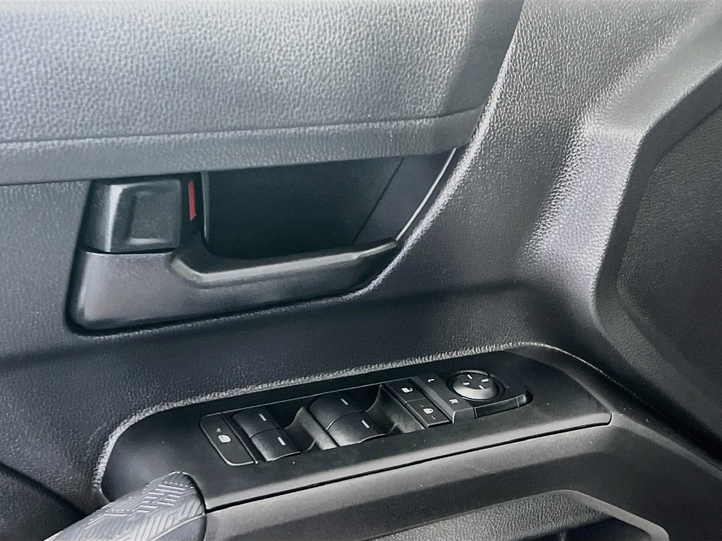 Used 2024 Toyota Tacoma SR5 AWD/4WD image 14
