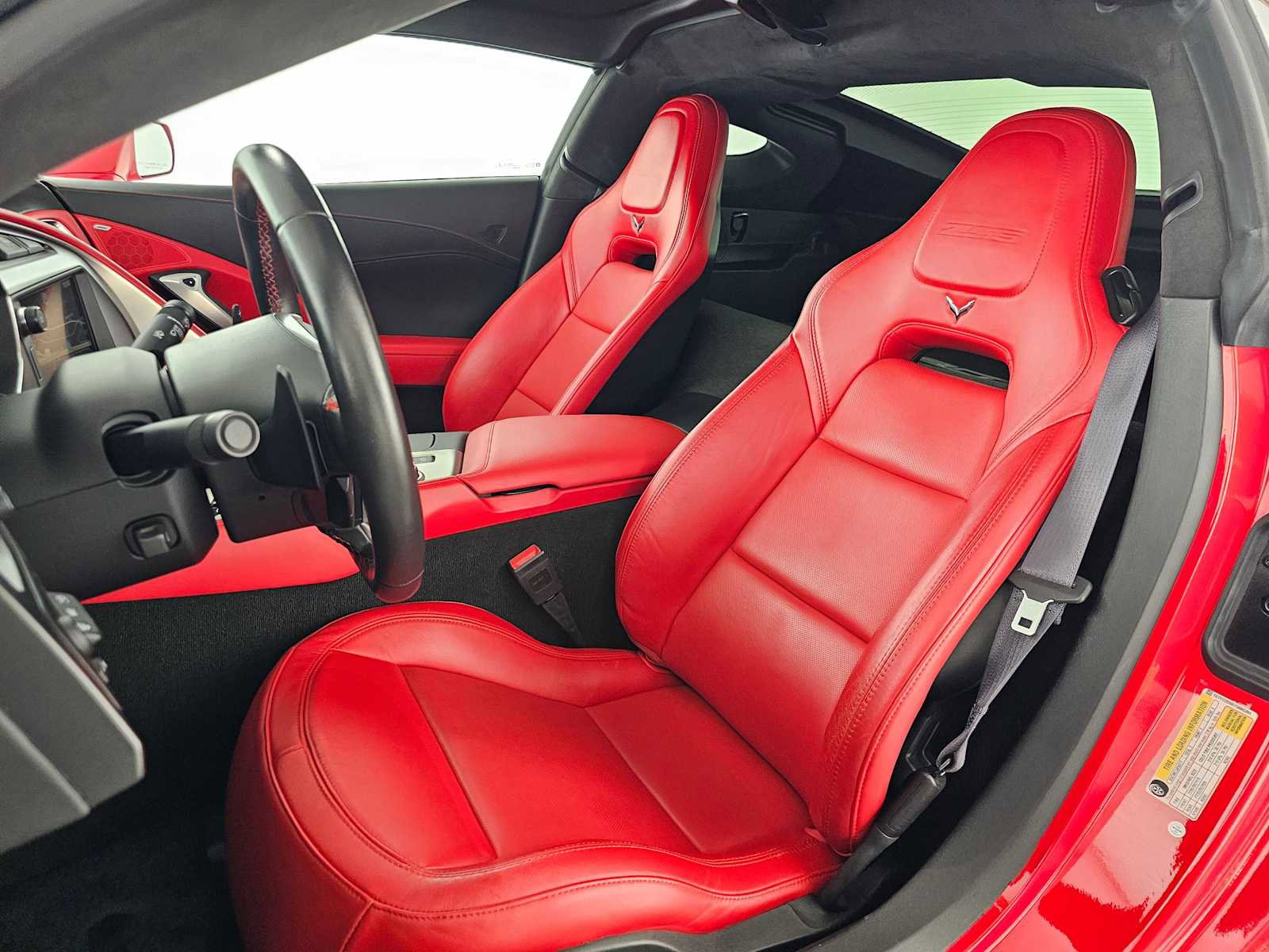 Used 2015 Chevrolet Corvette Z06 w/ 3LZ Preferred Equipment Group image 17