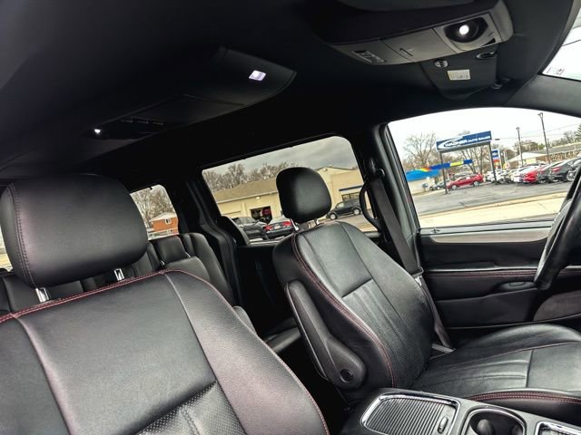 Used 2014 Dodge Grand Caravan R/T w/ Driver Convenience Group image 26