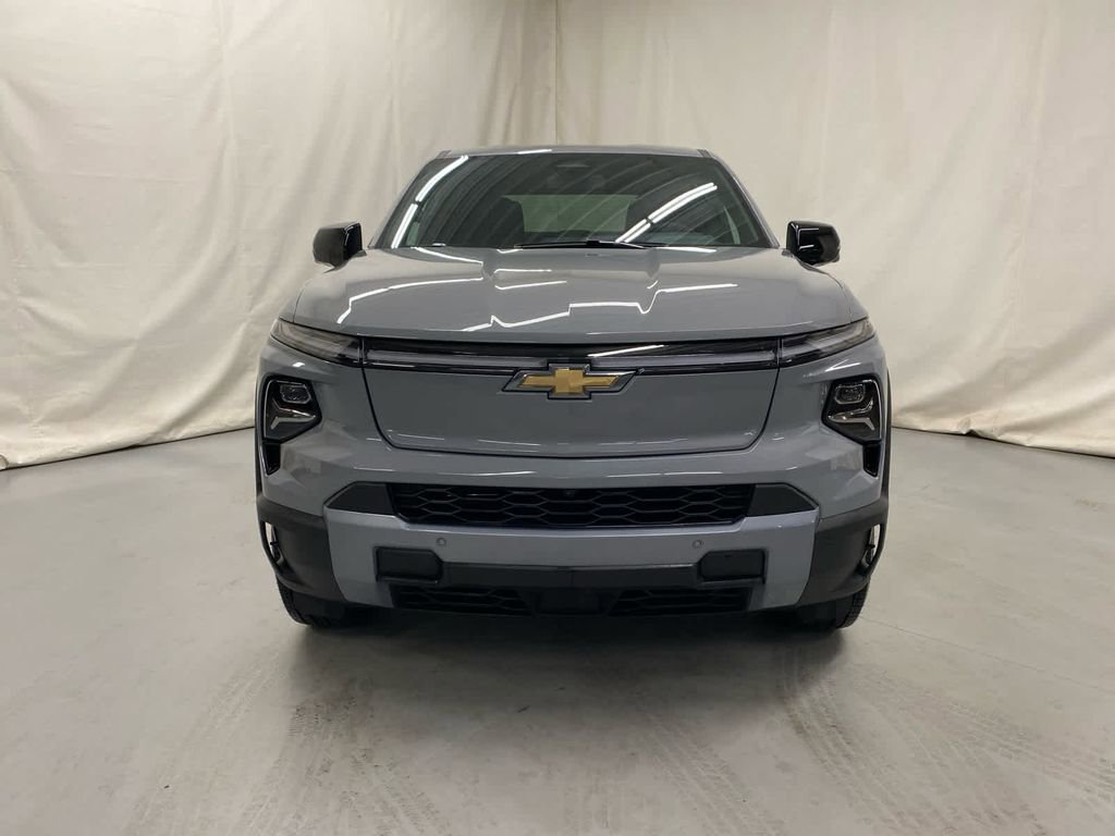 New 2025 Chevrolet Silverado EV LT image 3