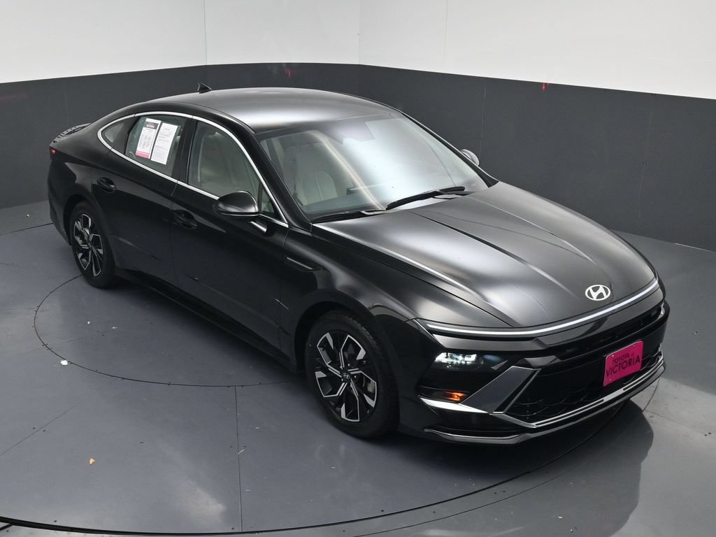 Used 2025 Hyundai Sonata SEL FWD image 25