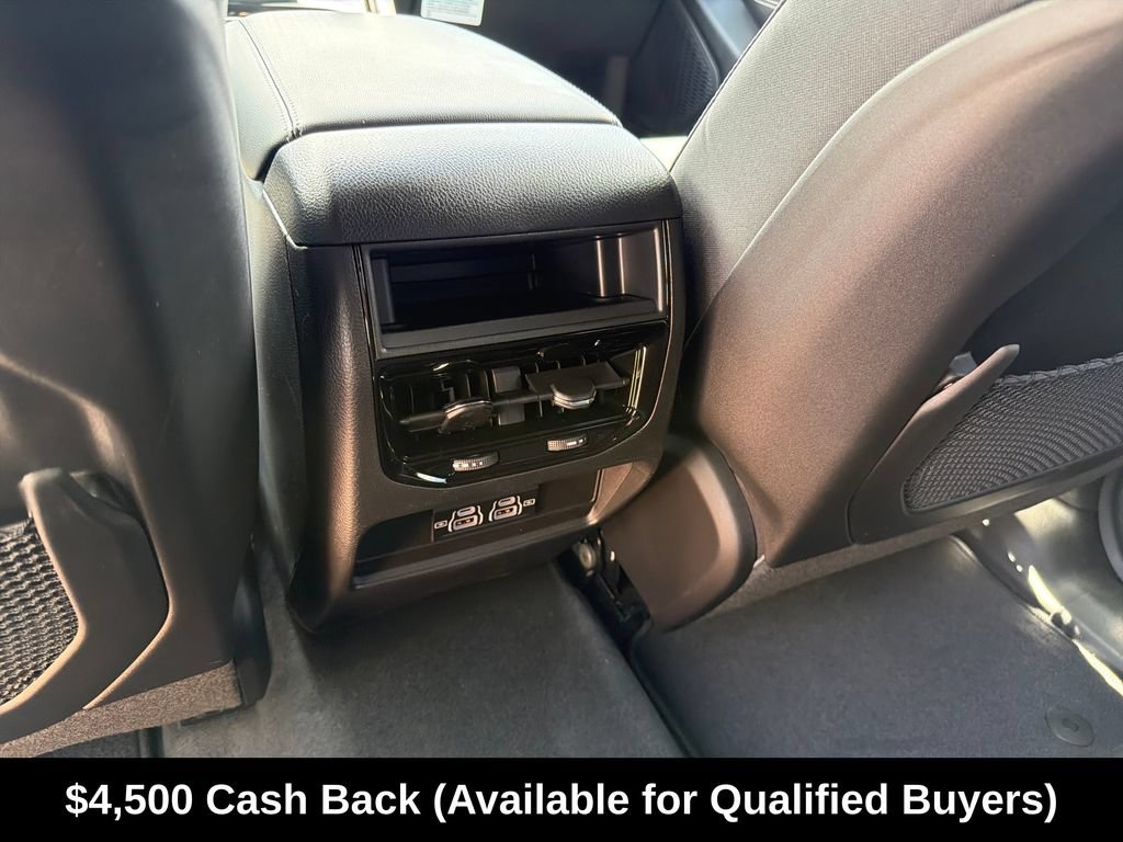 New 2026 Jeep Grand Cherokee Laredo w/ Trailer Tow Package RWD image 33