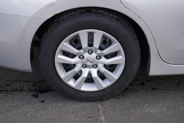 Used 2013 Nissan Altima 2.5 S image 9