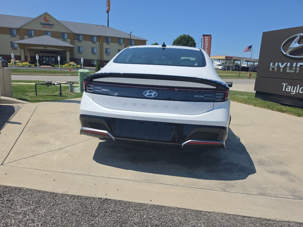 Certified 2025 Hyundai Sonata SEL FWD image 6