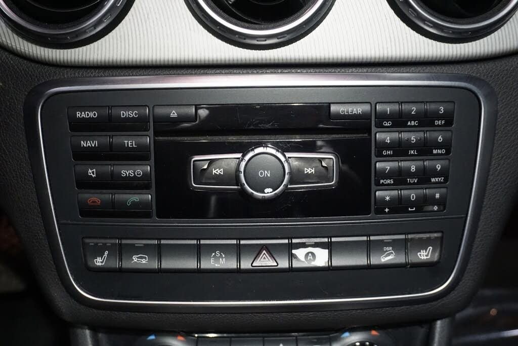 Used 2015 Mercedes-Benz GLA 250 4MATIC image 28