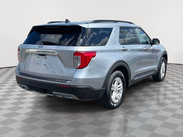Used 2022 Ford Explorer XLT w/ Equipment Group 202A AWD/4WD image 6