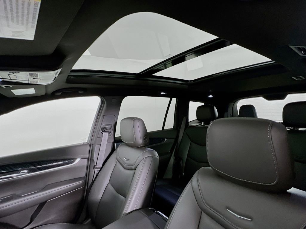 Used 2024 Cadillac XT6 Premium Luxury w/ Technology Package image 23