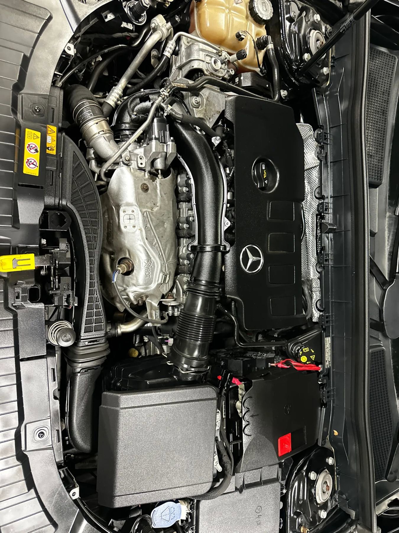 Used 2021 Mercedes-Benz GLB 250 GLB 250 Sport Utility 4D image 27