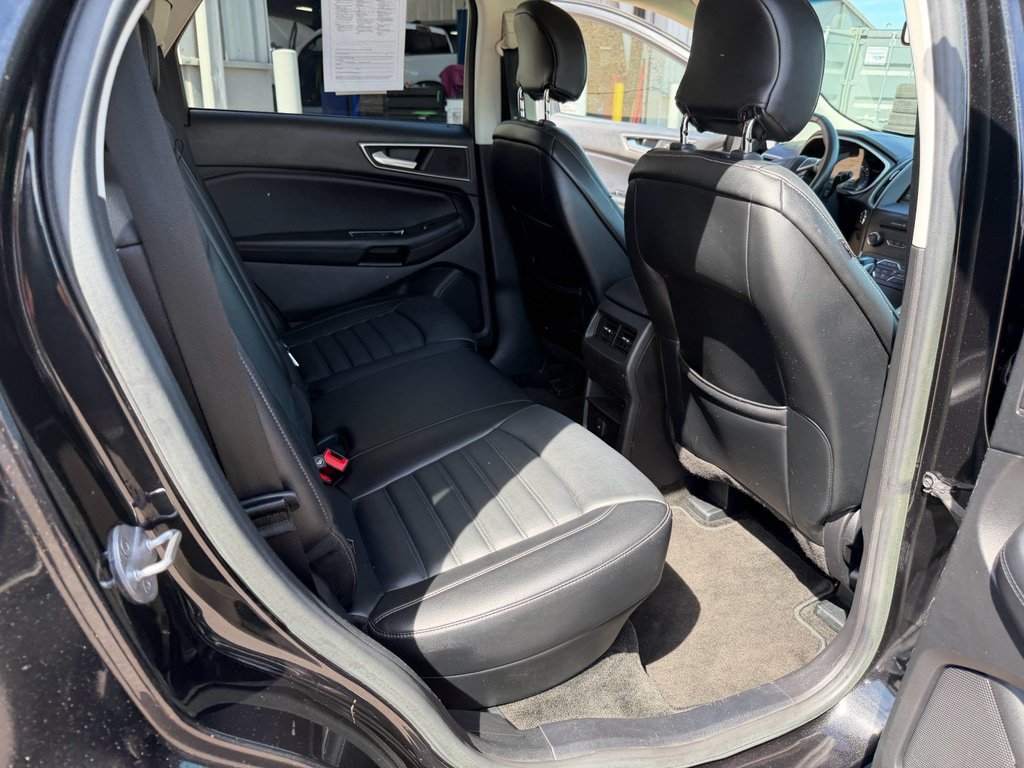 Used 2015 Ford Edge SEL w/ Equipment Group 201A AWD/4WD image 12