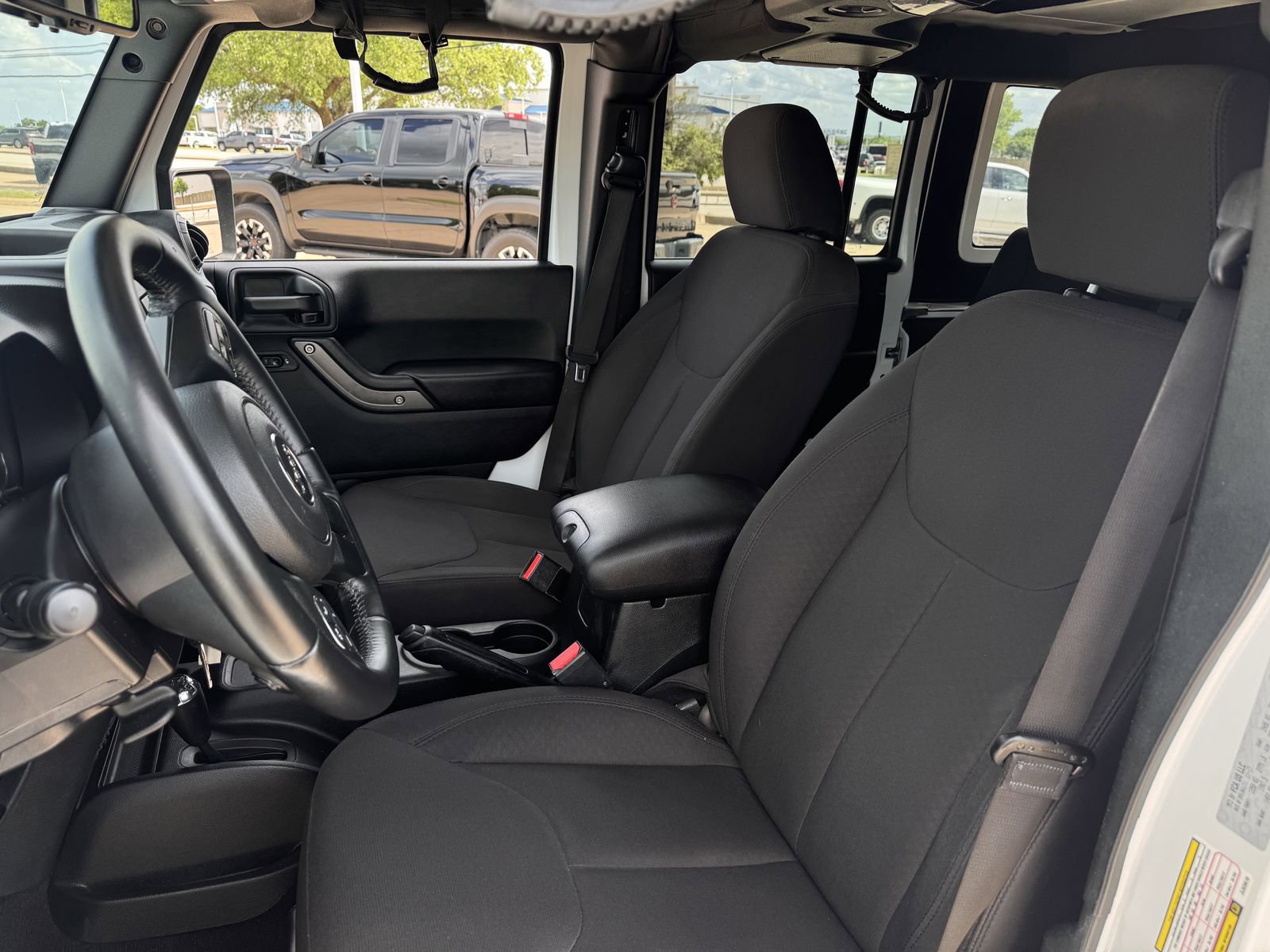 Used 2018 Jeep Wrangler Unlimited Sport S image 24