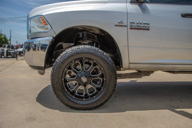 Used 2018 RAM 2500 Tradesman w/ Chrome Appearance Group AWD/4WD image 18