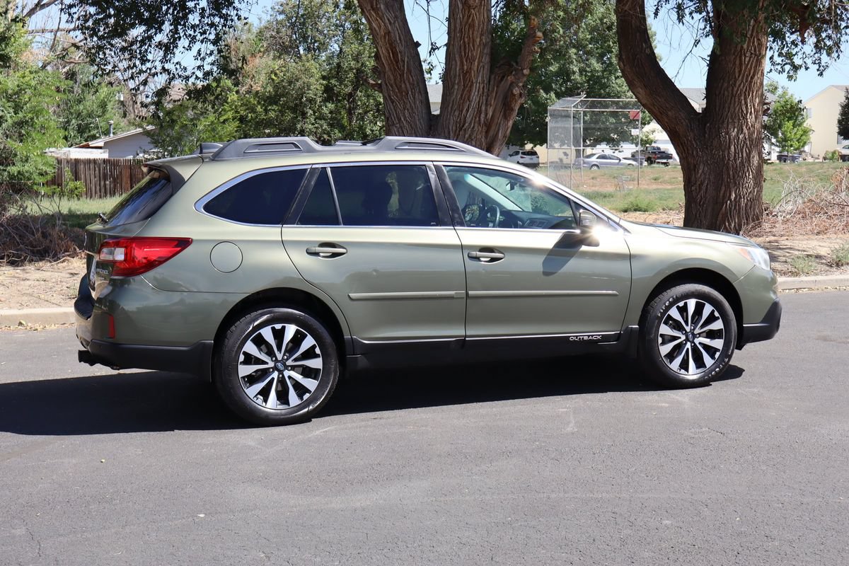 Used 2017 Subaru Outback 3.6R Limited AWD/4WD image 4