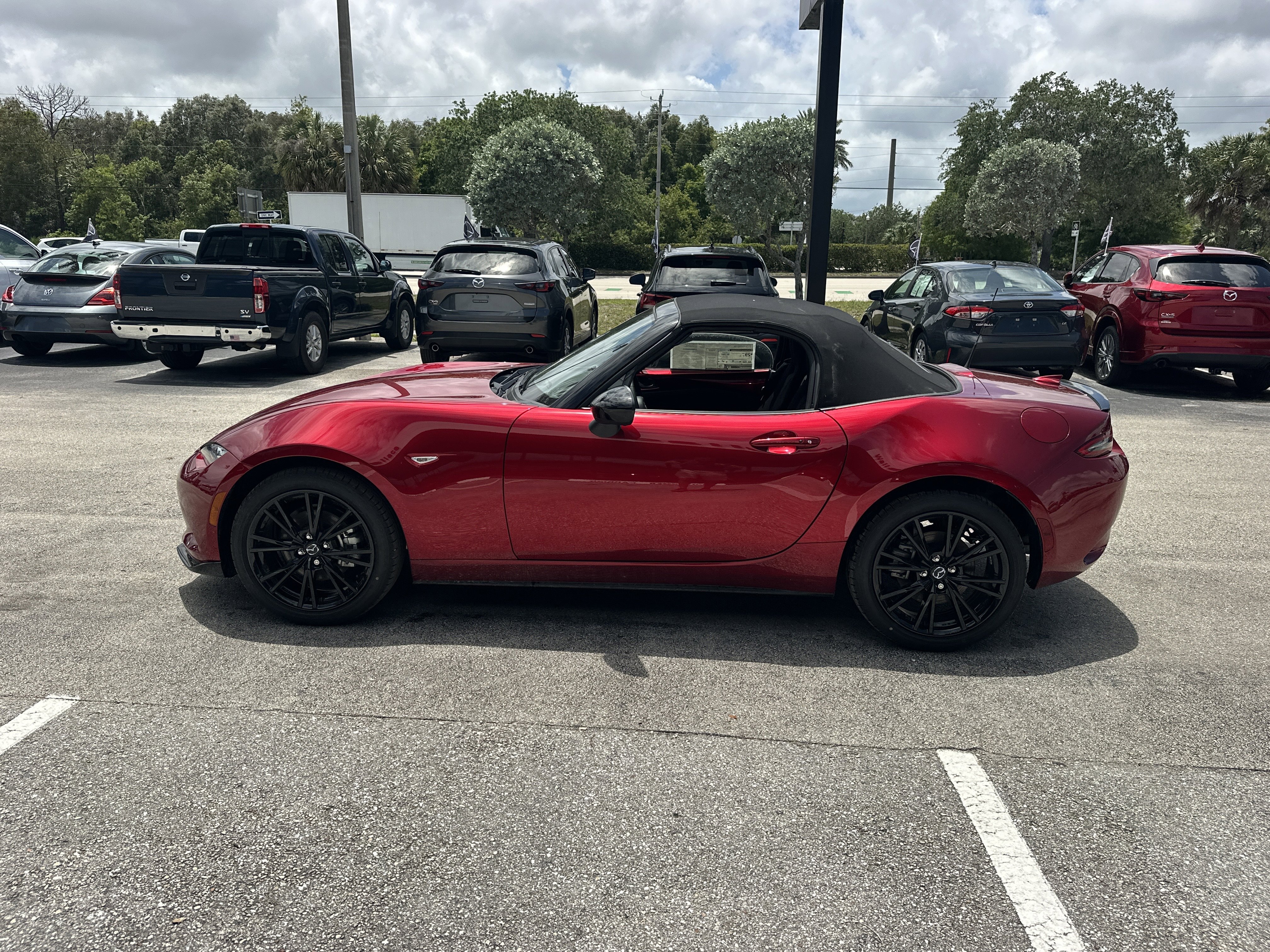 New 2026 MAZDA MX-5 Miata Club w/ Interior Package RWD image 12