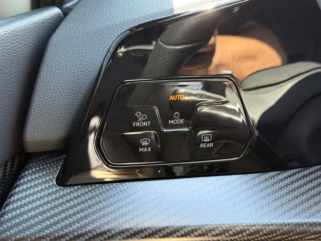 Used 2025 Volkswagen Golf R Black Edition image 23