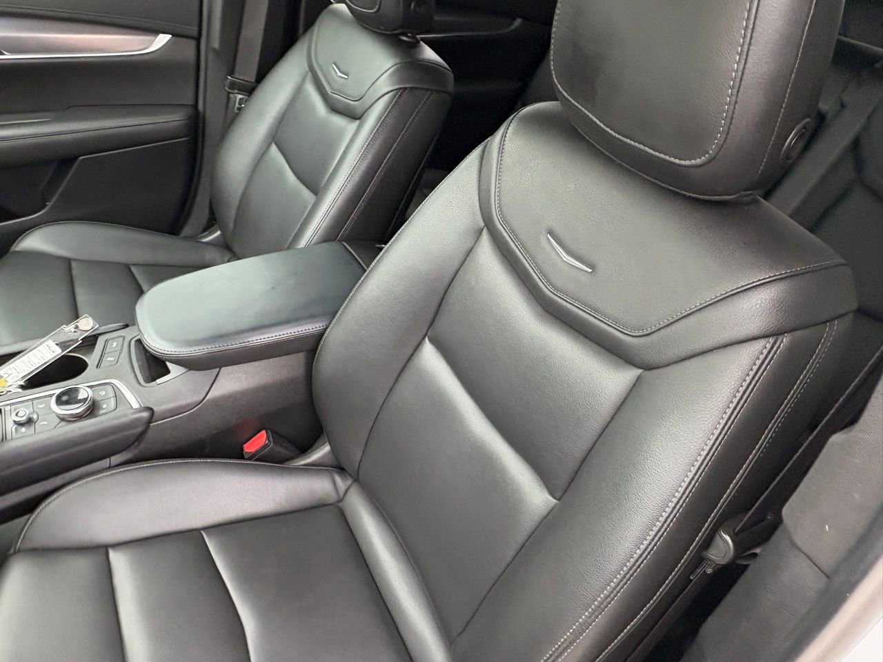 Used 2021 Cadillac XT6 Luxury image 29