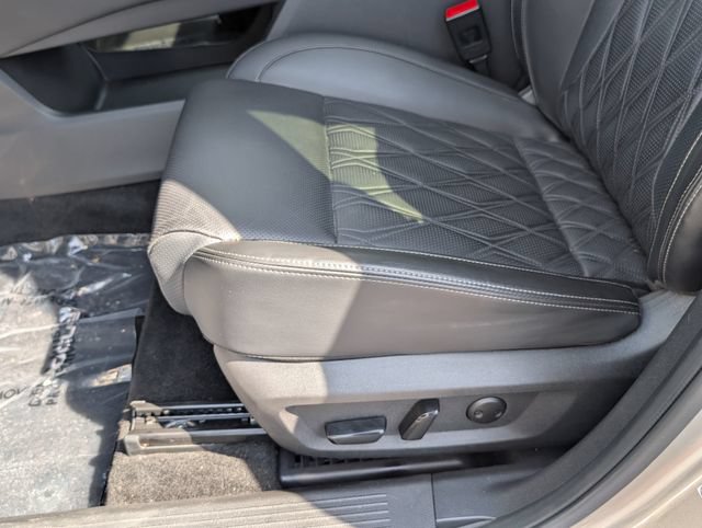 Used 2023 Nissan Rogue Platinum w/ Platinum Premium Package FWD image 22