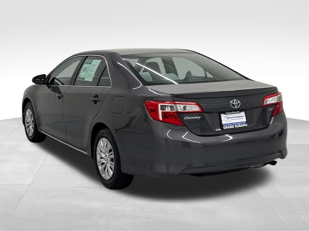 Used 2012 Toyota Camry LE FWD video 3