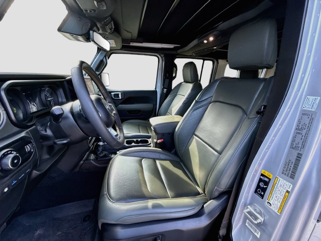 Used 2024 Jeep Wrangler High Altitude AWD/4WD image 23