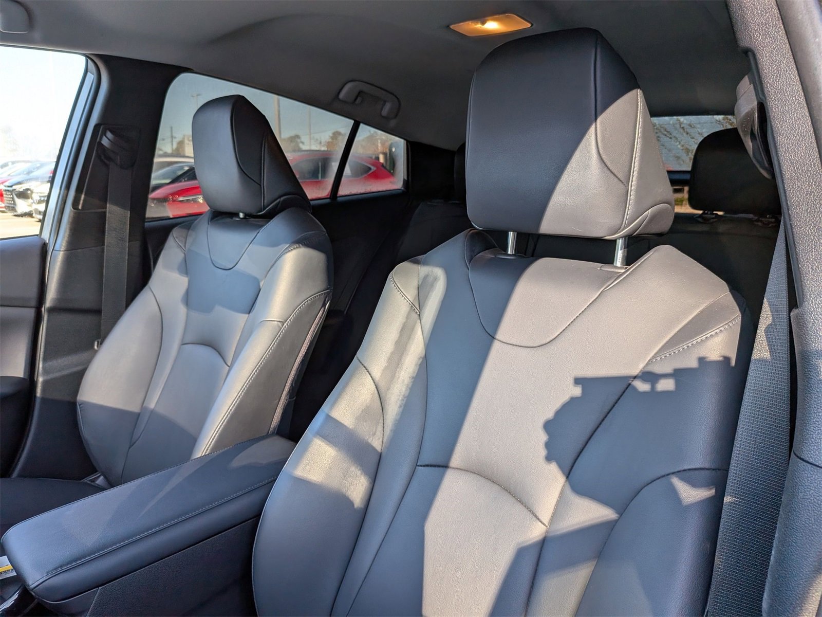 Used 2021 Toyota Prius XLE image 15