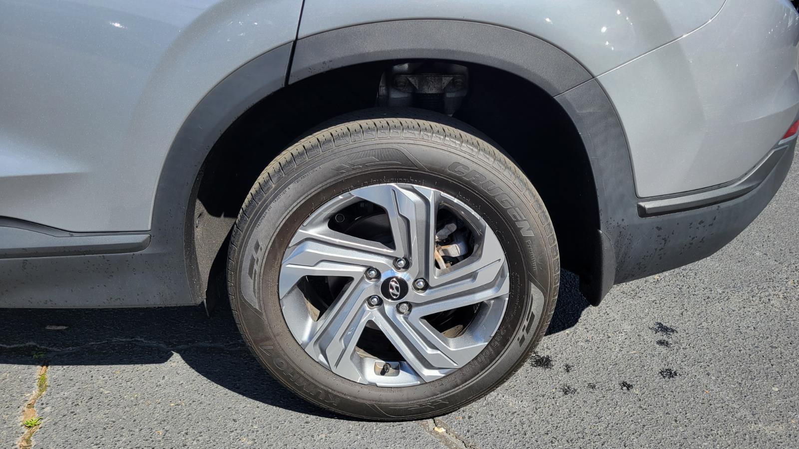 Used 2023 Hyundai Santa Fe SEL w/ Winter Weather Package image 13