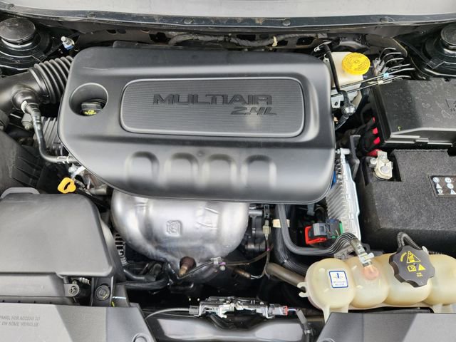 Certified 2019 Jeep Cherokee Latitude w/ Popular Appearance Group image 30