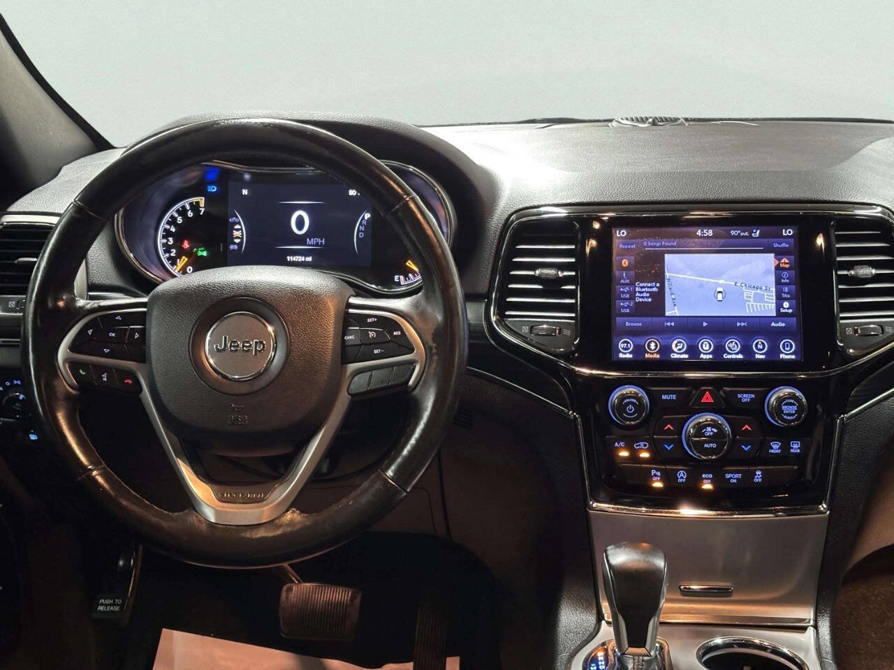 Used 2019 Jeep Grand Cherokee Limited w/ Luxury Group II AWD/4WD image 25