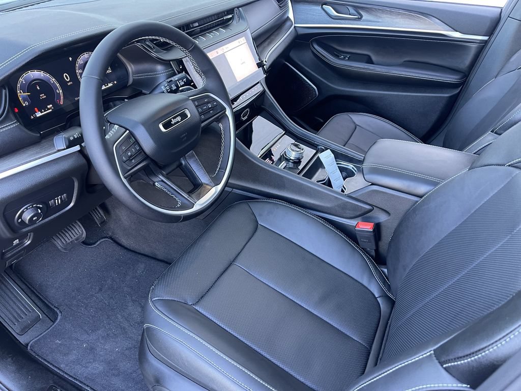 New 2026 Jeep Grand Cherokee Limited AWD/4WD image 9