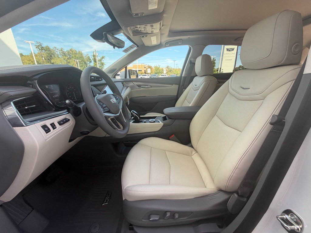 New 2026 Cadillac XT5 Premium Luxury w/ Driver Assist Package FWD image 10