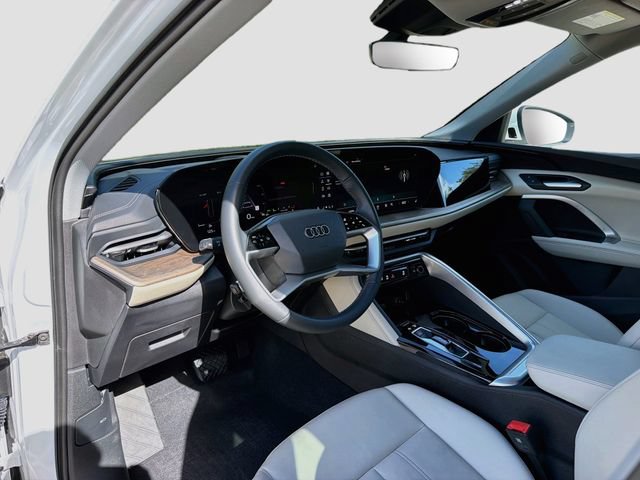 Used 2025 Audi Q5 Premium w/ Convenience Package AWD/4WD image 27
