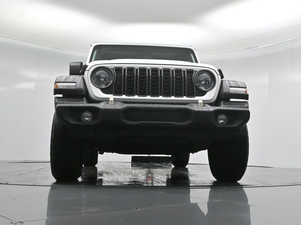 Used 2025 Jeep Wrangler Sport image 43