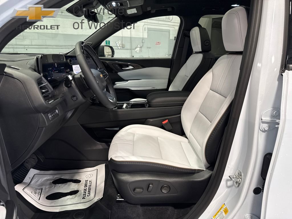 New 2026 Chevrolet Traverse High Country w/ LPO, Floor Liner Package image 23