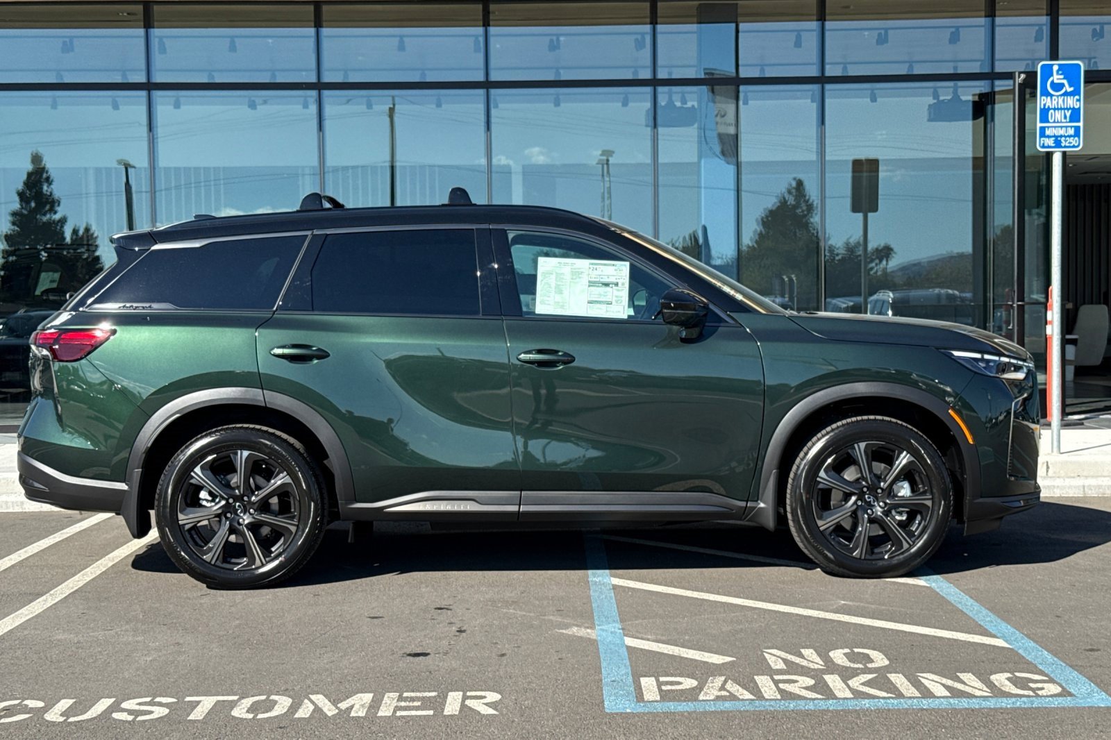 New 2026 INFINITI QX60 Autograph w/ Dark Cargo Package image 6