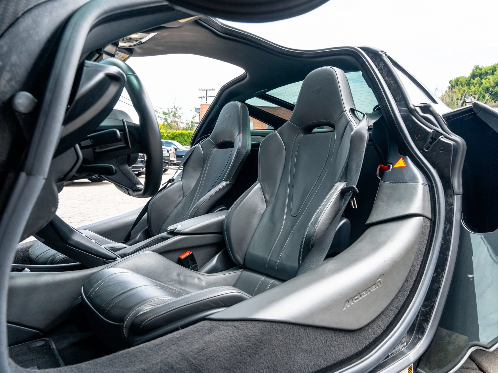 Used 2018 McLaren 720S Luxury RWD image 18