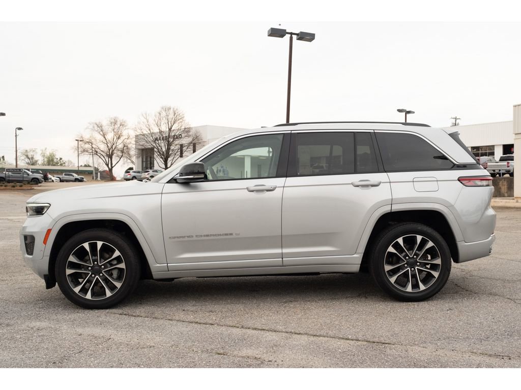 Used 2023 Jeep Grand Cherokee Overland image 4