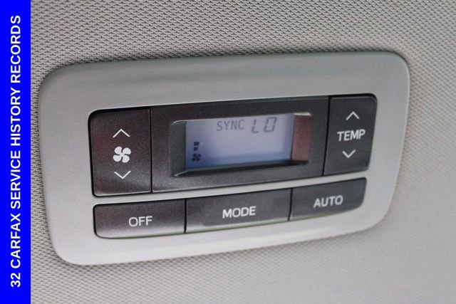Used 2015 Toyota Sienna XLE FWD image 28