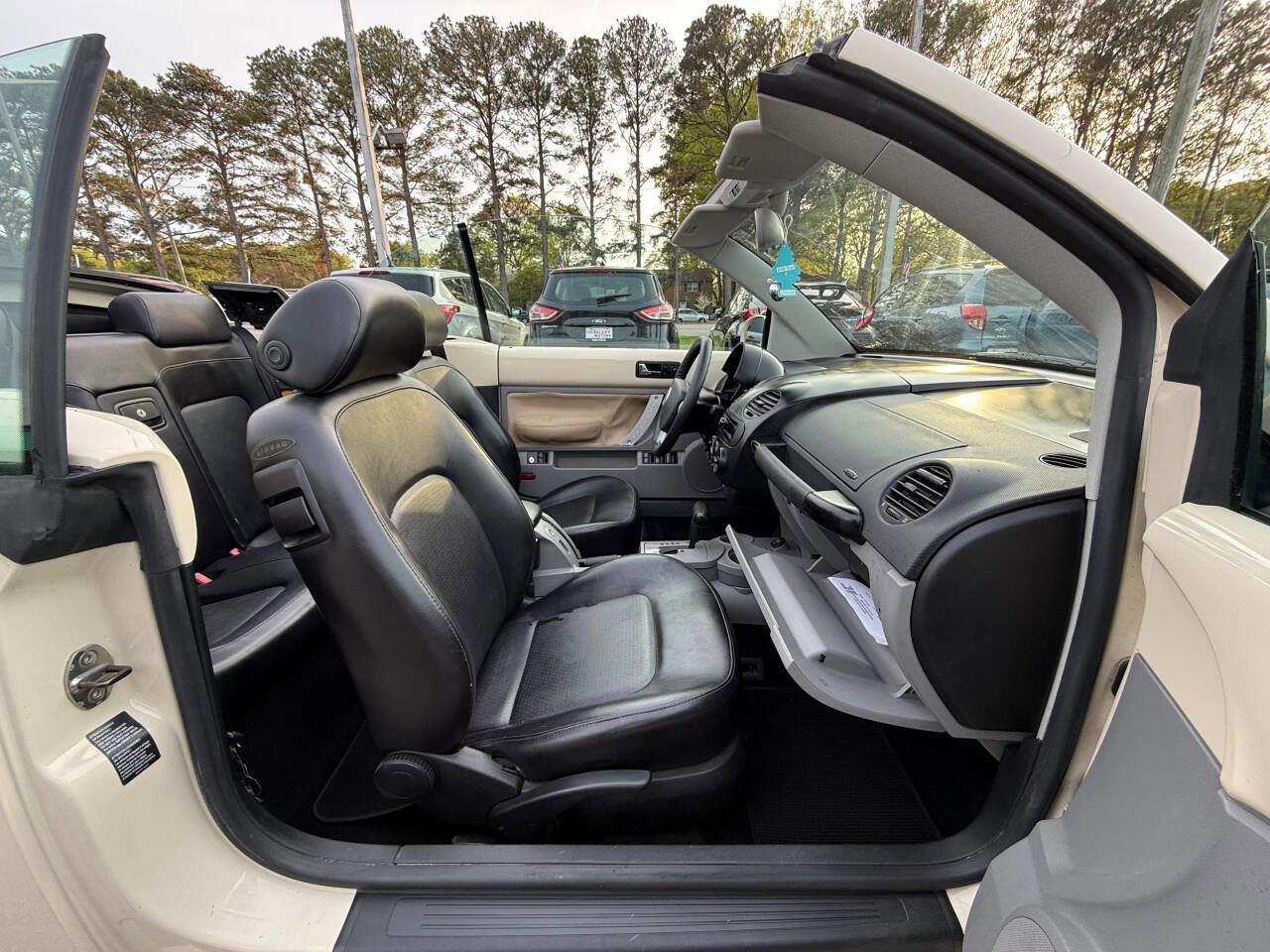 Used 2003 Volkswagen Beetle GLS FWD image 14