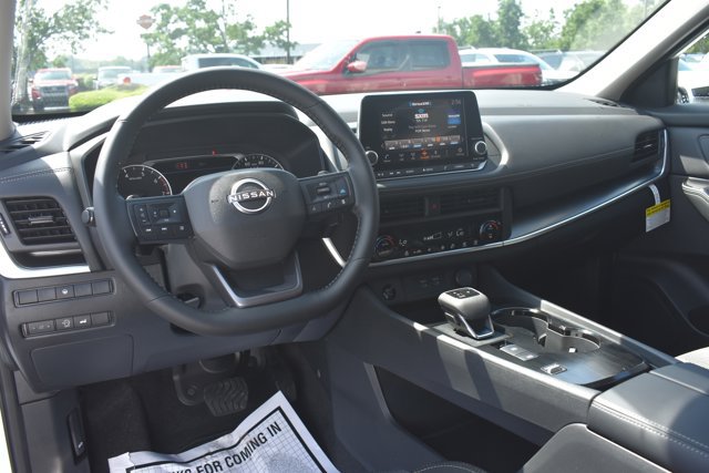 New 2026 Nissan Rogue SV w/ Cold Weather Package FWD image 17