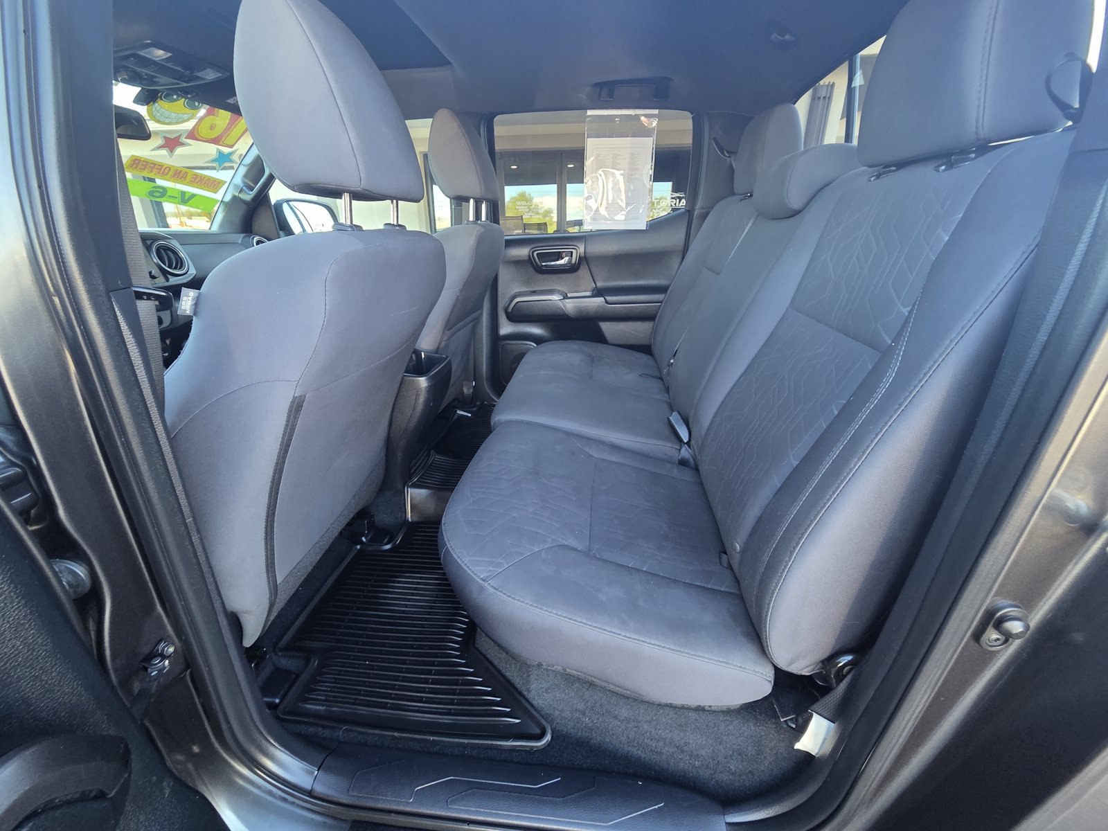 Used 2016 Toyota Tacoma TRD Off-Road AWD/4WD image 10