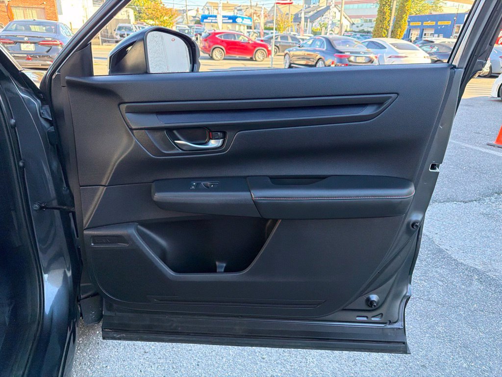 Used 2025 Honda CR-V Sport-L image 18