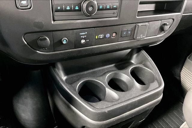 Used 2025 GMC Savana 3500 LT w/ LT Preferred Equipment Group RWD image 13
