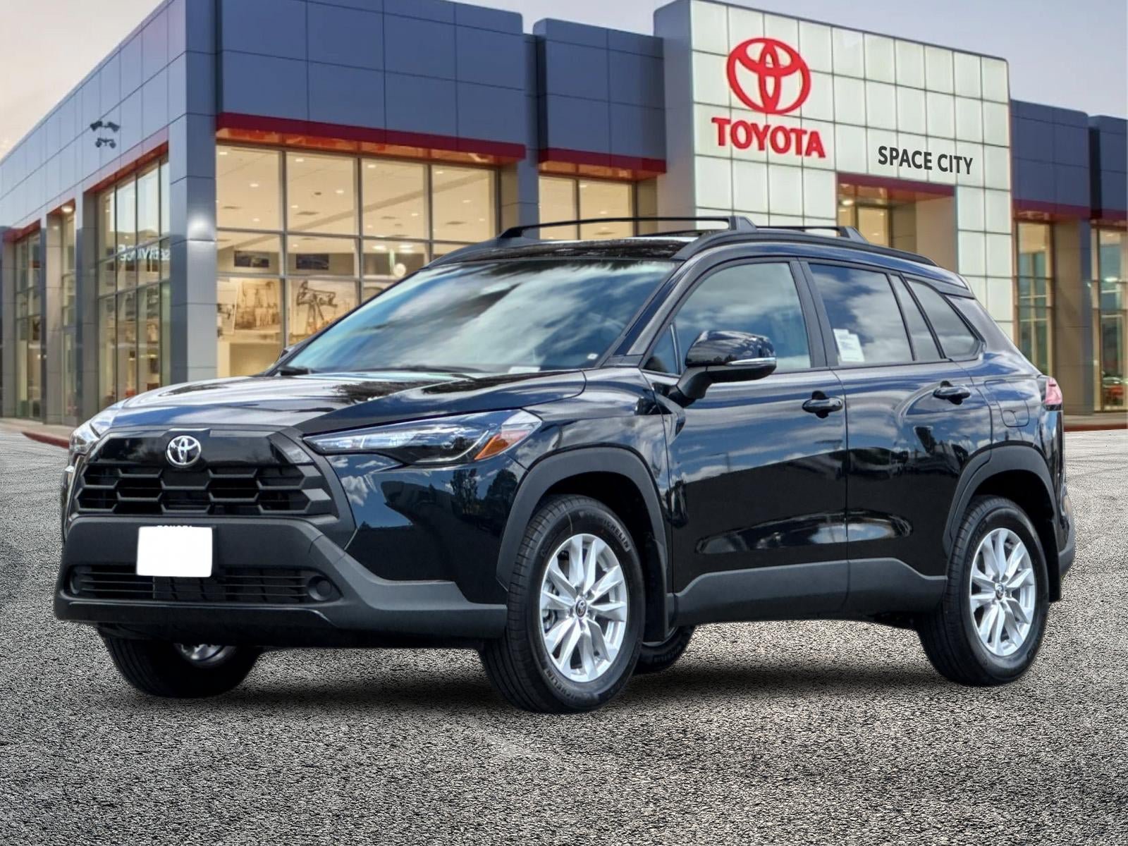 New 2026 Toyota Corolla Cross LE FWD image 2