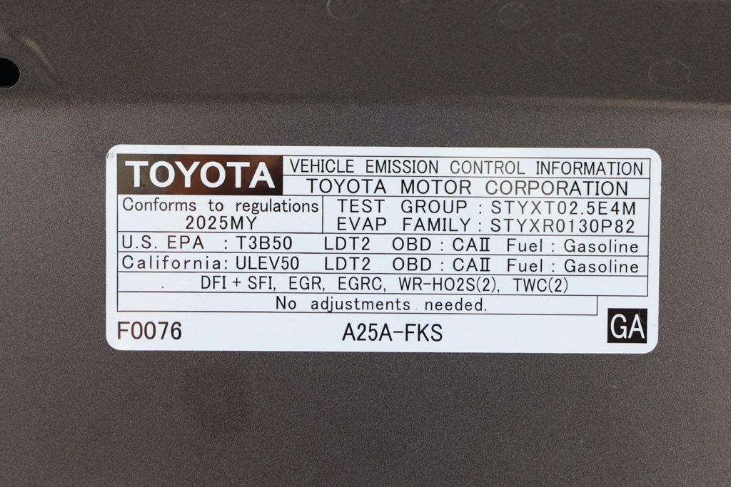 Used 2025 Toyota RAV4 LE AWD/4WD image 35