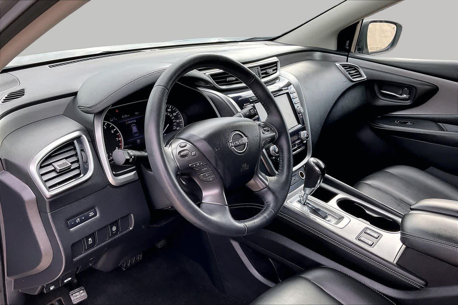 Used 2023 Nissan Murano SV FWD image 17