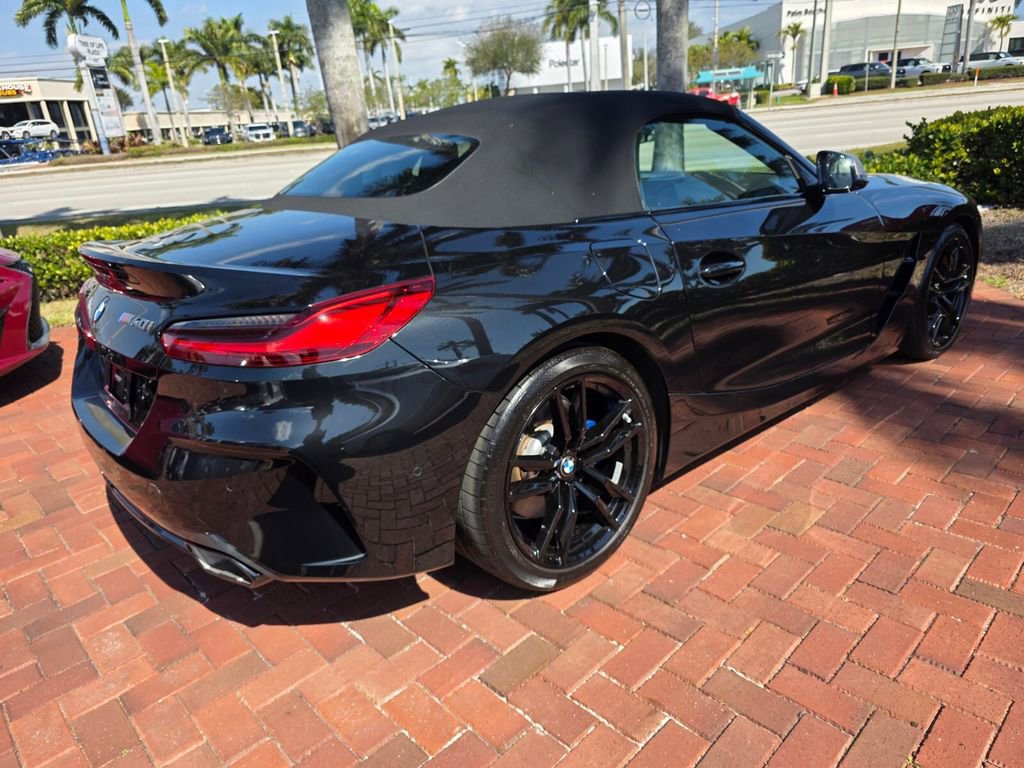 Used 2023 BMW Z4 M40i w/ Premium Package image 6