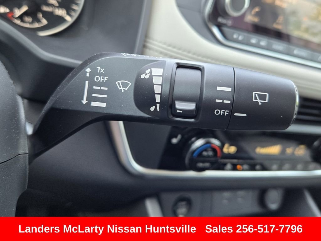 Used 2026 Nissan Rogue SV FWD image 24