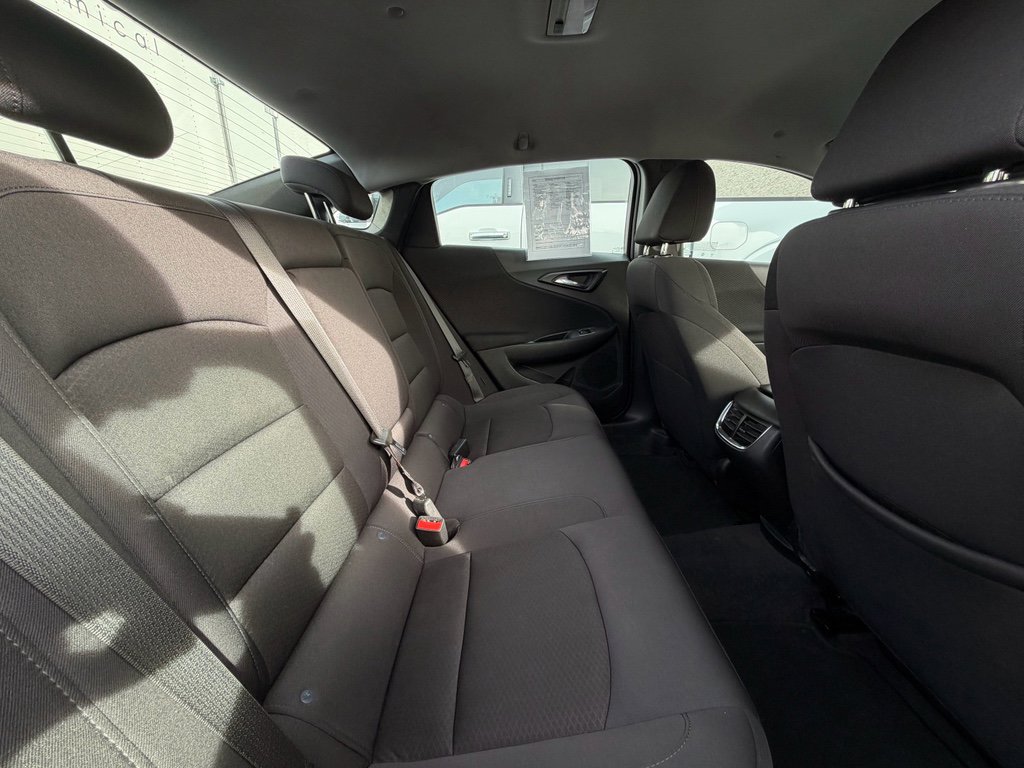 Used 2023 Chevrolet Malibu LT image 17
