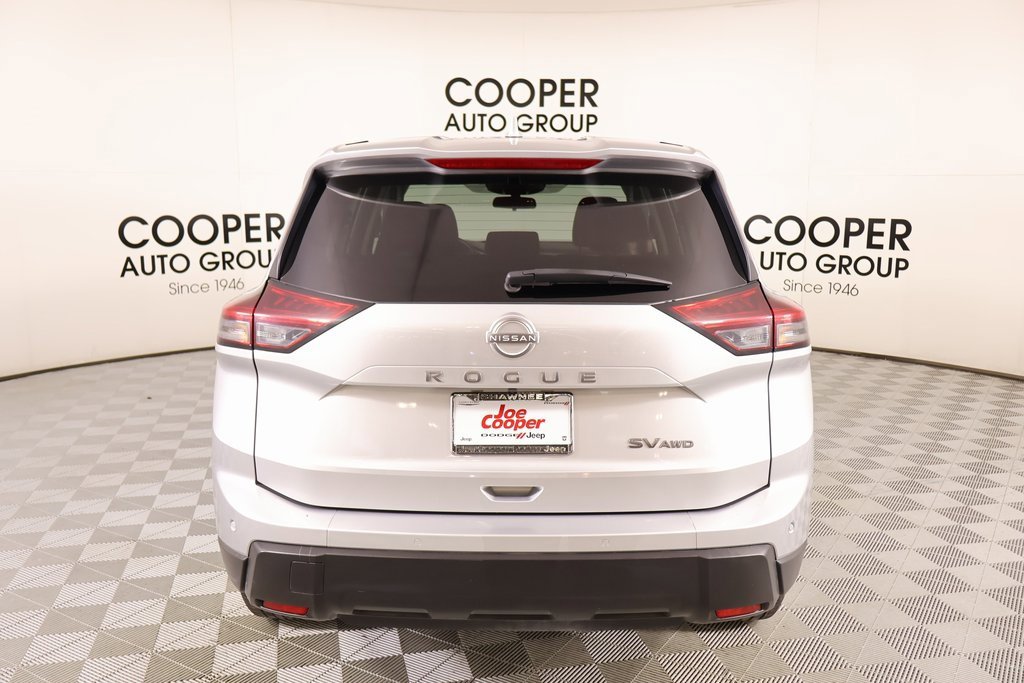 Used 2024 Nissan Rogue SV image 20